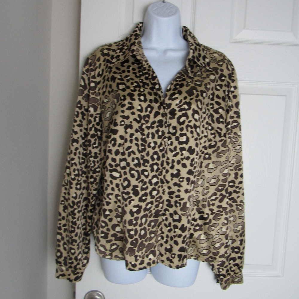 Cheetah/Leopard Print Button Down Size 12/14 Large